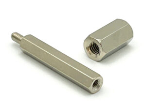 金属スペーサー